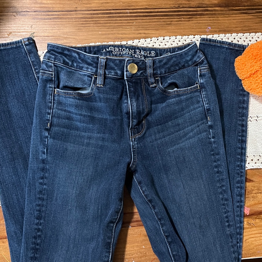 American Eagle Outfitters Women's High Rise Dark Blue Jeans. Size 0 Long